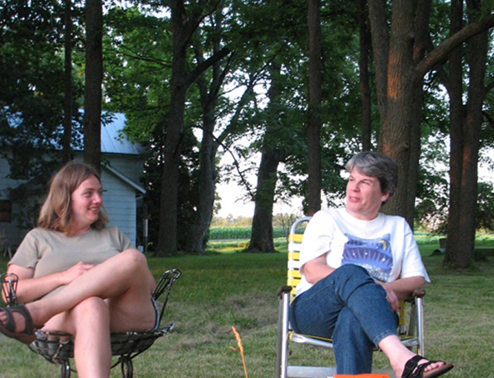 Dawn and Jan deep in discussion