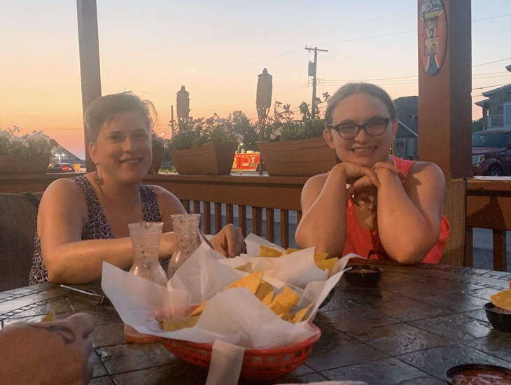 Rachel and Jenni together at dinner
