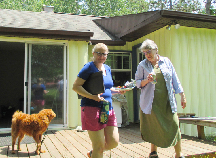 Ilse and Jan take a break in the afternoon.