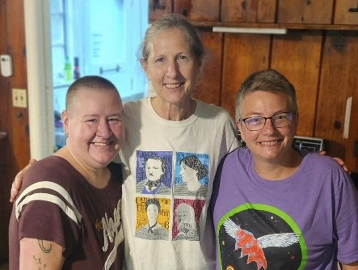 Bex, Bonnie Jo, and Dawn love the camera