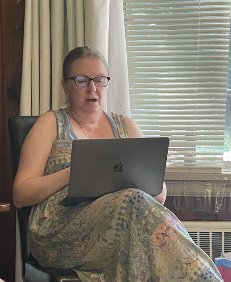 Ilse reading during workshop